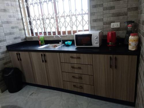 Beta Rooms Double Bedroom Gome Fortress Business Center Dansoman Accra in ชอร์กอร์