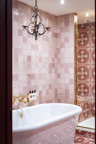 White Hart Hotel - image 11