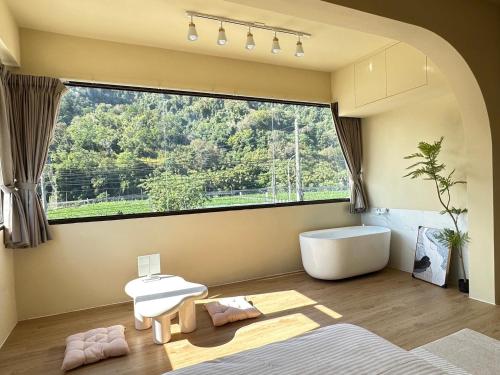 Here after us in Okrožje Dahu