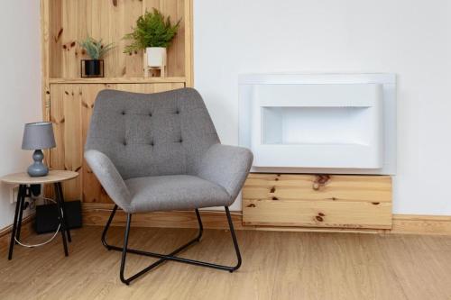 Spacious 3-BR Getaway Soak in the Private Hot Tub Spacious 3-BR Getaway Soak in the Private Hot Tub