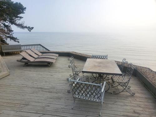 Beachside Getaway private Lake Michigan Beach Frontage in Ferrysburg