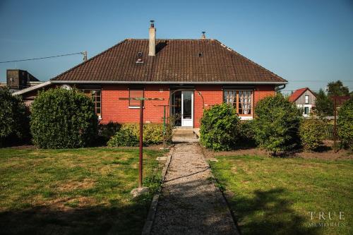 Maison à 2 pas du lac d 'Ardres (Maison a 2 pas du lac d 'Ardres) in Bremes