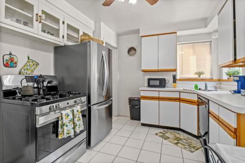 Cozy 4 Bedroom-Outdoor furniture- 2 bathrooms in อิงค์สเตอร์