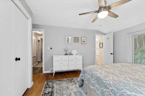 Hillside Cottage- Great Vacation Rental with Private Pool - image 2