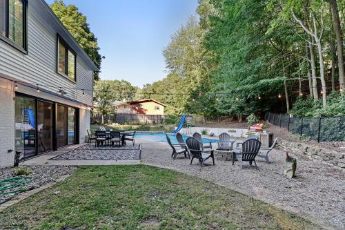 Hillside Cottage- Great Vacation Rental with Private Pool - image 3