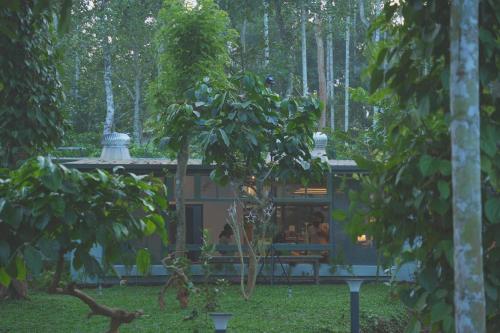 Buitenkant, Malhar - Your Home Beneath The Clouds in Muthanga