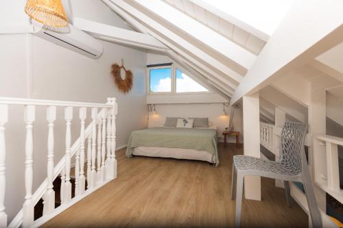 Shamrock Orient Bay 3
