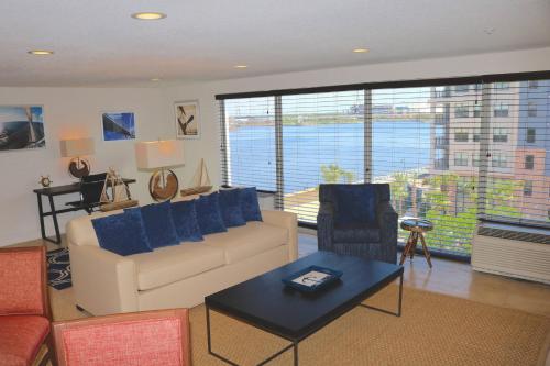 Southbank Hotel Jacksonville Riverwalk - image 31
