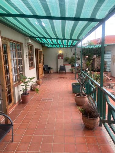  de  m2 amb 1 habitació i 1 bany privat a Magaliesburg (Valley center guest lodge) in Germiston