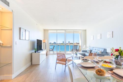 Golden Bay 508 in Miami Beach, USA