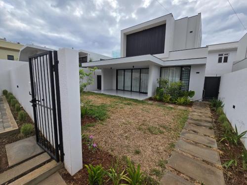 Private Accommodation Nino No 1, Albion