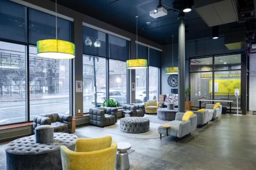 Lobby, HI - Boston Hostel near Granary Burying Ground