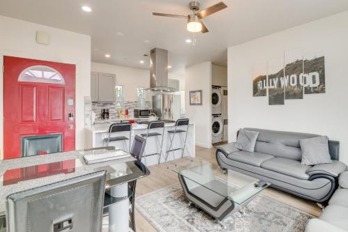 SoCal Escape with Hot Tub, 5 Mi to Universal Studios in Burbank, USA