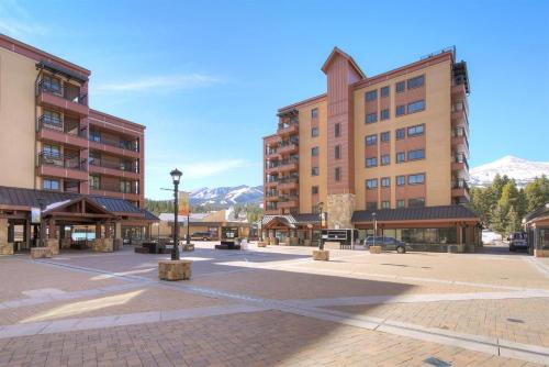 Village Majesty - image 11