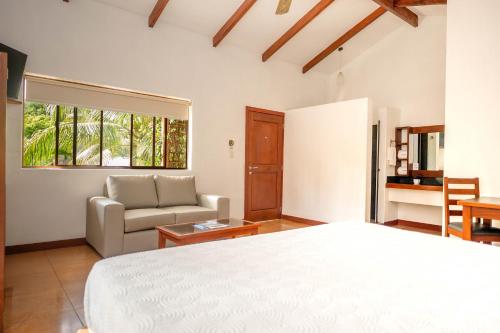 Boca Olas Resort Villas