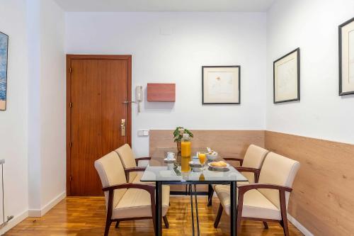 Two-Bedroom Apartment (4 Adults) - Top Floor without Lift room in Aparthotel Bertran
