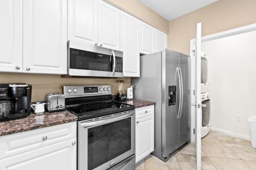 The Crescent 107 in Destin, USA