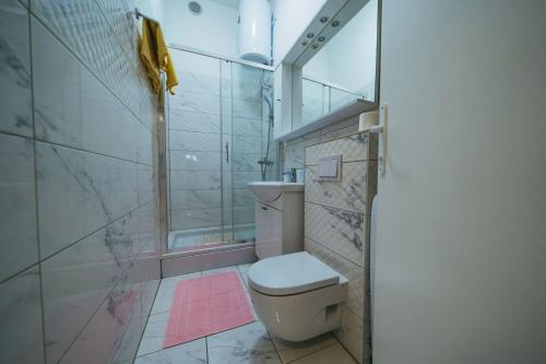 One-Bedroom Apartment image 1
