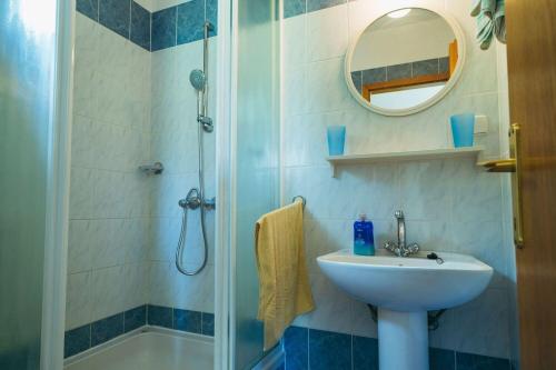 Apartments Lovre - image 4