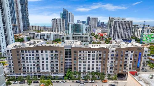 Comfort and Convenience 2BR Unit with Free Parking