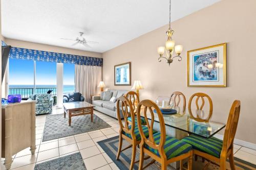 The Crescent 409 in Destin, USA