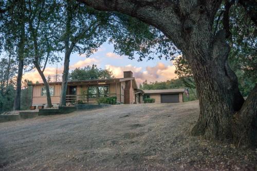 Frontiersman - 3BR/2BA Home - image 15