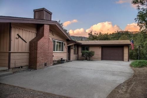 Frontiersman - 3BR/2BA Home - image 23