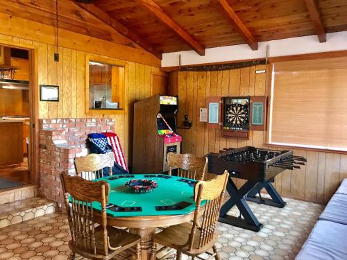 Frontiersman - 3BR/2BA Home - image 17