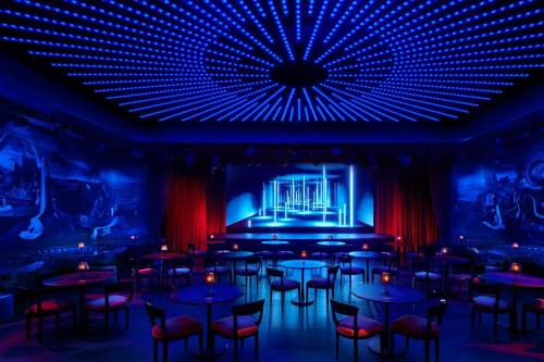 Times Square EDITION New York - image 11