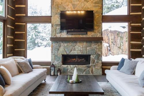 3354 Peak Drive in Whistler, Canada
