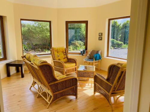 3 bedroom home 15 mins drive from Kenmare town in Tuosist