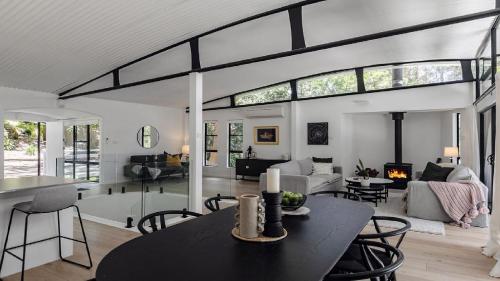 Instalaciones, Elegant Abode Only Moments To Macmasters Beach in MacMasters Beach