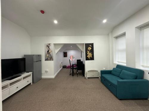 Stunning Birmingham City Center Apartment - Sleeps 4 - Free Parking, Netflix, Prime, Disney, Birmingham