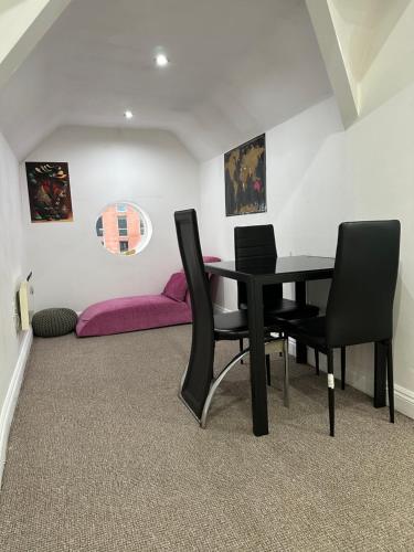 Stunning Birmingham City Center Apartment - Sleeps 4 - Free Parking, Netflix, Prime, Disney, Birmingham (Foto 6)