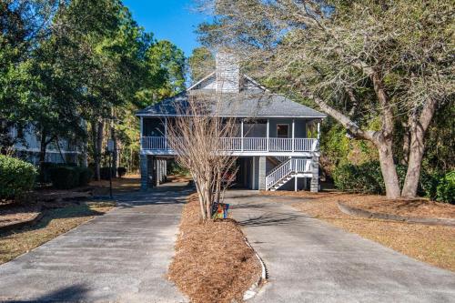 A Some Place Special Minutes to Beach Sleeps 10 in Pawleys Island, USA