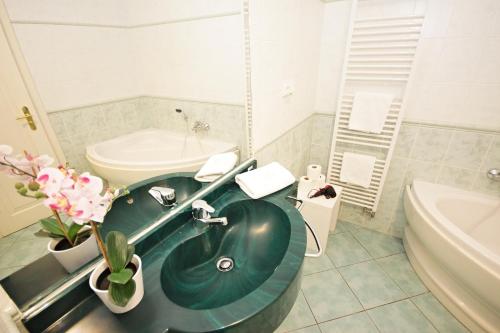 Prague Central Residence - image 10