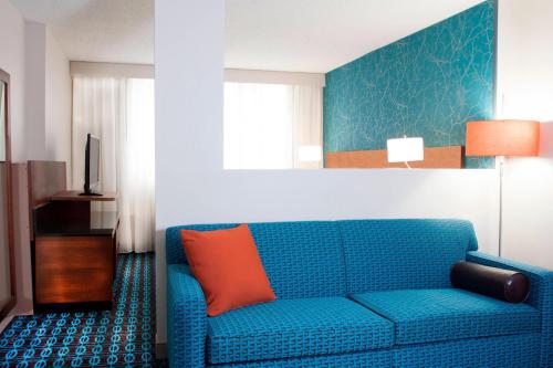 King Studio with Sofa Bed
