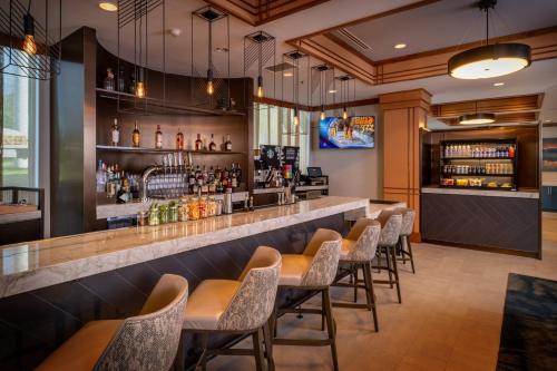 Delta Hotels by Marriott Huntington Mall - image 13
