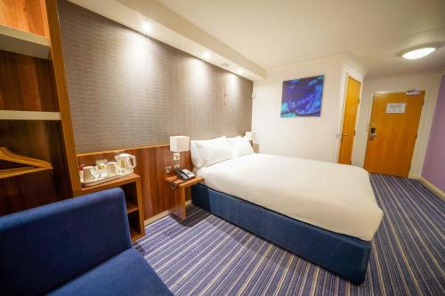 Holiday Inn Express Glenrothes an IHG Hotel - image 7