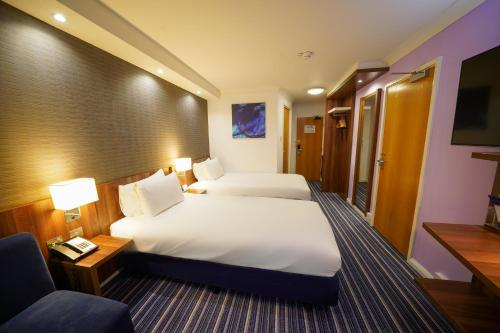 Holiday Inn Express Glenrothes an IHG Hotel - image 8