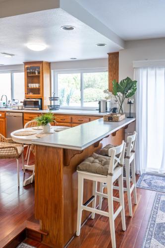 Ételek és italok, Luxurious Villa in Diamond Bar- Private Cul-de-Sac in Diamond Bar (Kalifornia)