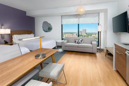 Queen Studio room in Element by Marriott Atlanta Midtown