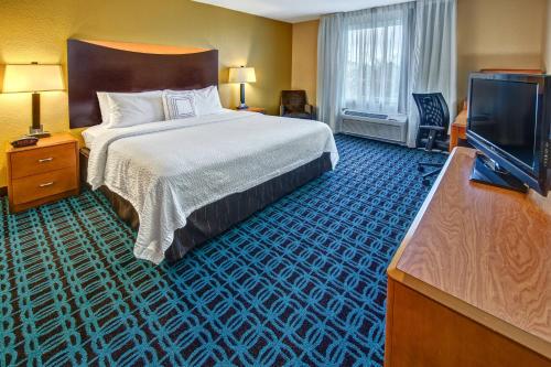 Fairfield by Marriott Inn & Suites Naples