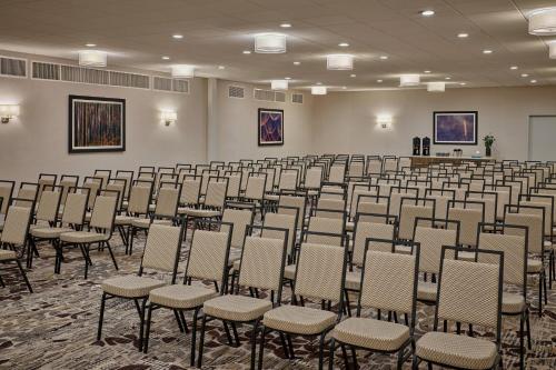 Delta Hotels by Marriott Chicago Willowbrook - image 14
