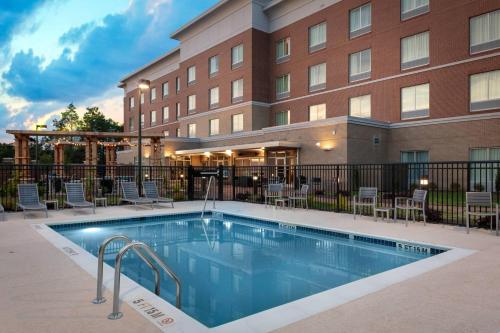 สระว่ายน้ำ, Fairfield by Marriott Inn & Suites Charlotte Pineville in ไพน์วิล แอเรีย