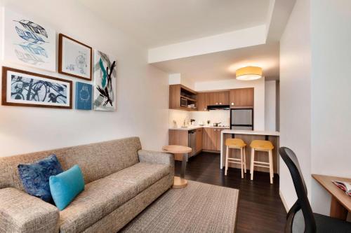 Element Dallas Love Field - image 3