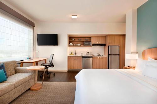 Element Dallas Love Field - image 7