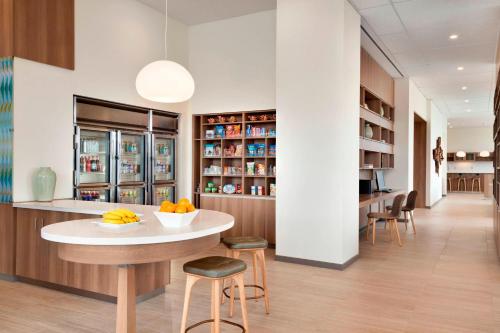 Faciliteiten, Element Dallas Love Field in Love Field vliegveld
