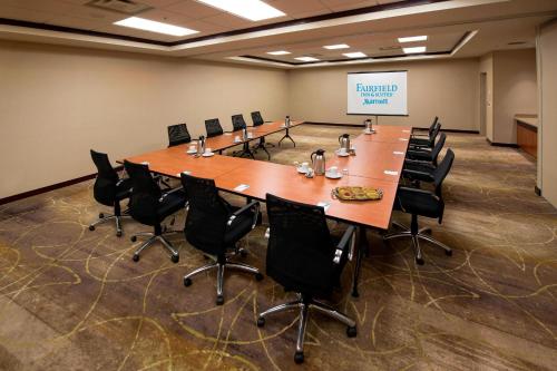 Fairfield Inn & Suites by Marriott Wausau - image 7