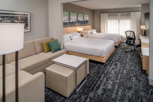 Guest room, 2 Queen, Sofa bed